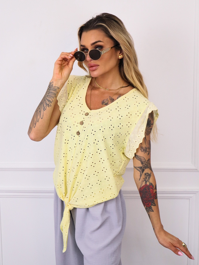 BLUZKA AŻUROWA Z WIĄZANIEM I GUZIKAMI- ŻÓŁTA
