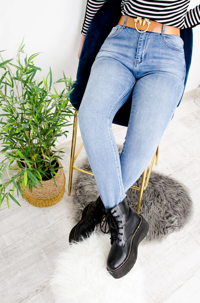 JASNE SPODNIE JEANSOWE Z WYSOKIM STANEM - PLUS SIZE