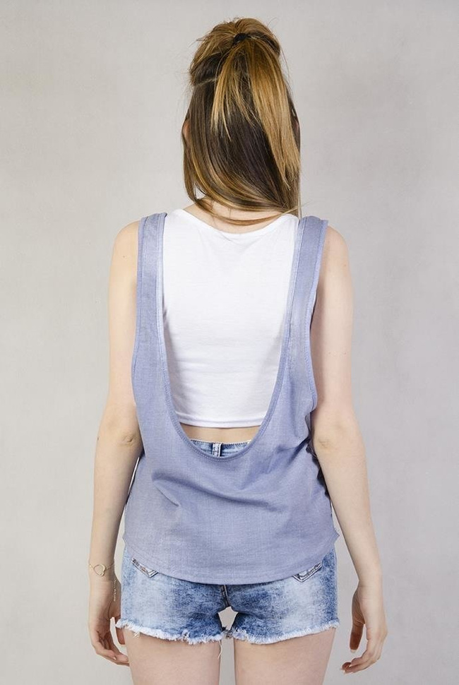 Bluzka dekatyzowana z mocnymi wycięciami + top