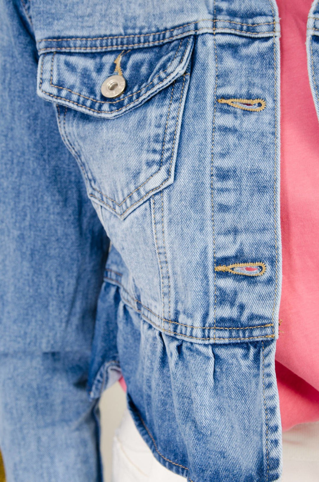 NIEBIESKA KURTKA JEANSOWA Z FALBANKĄ 