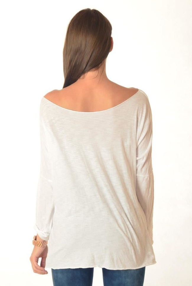 Biała bluzka z różą