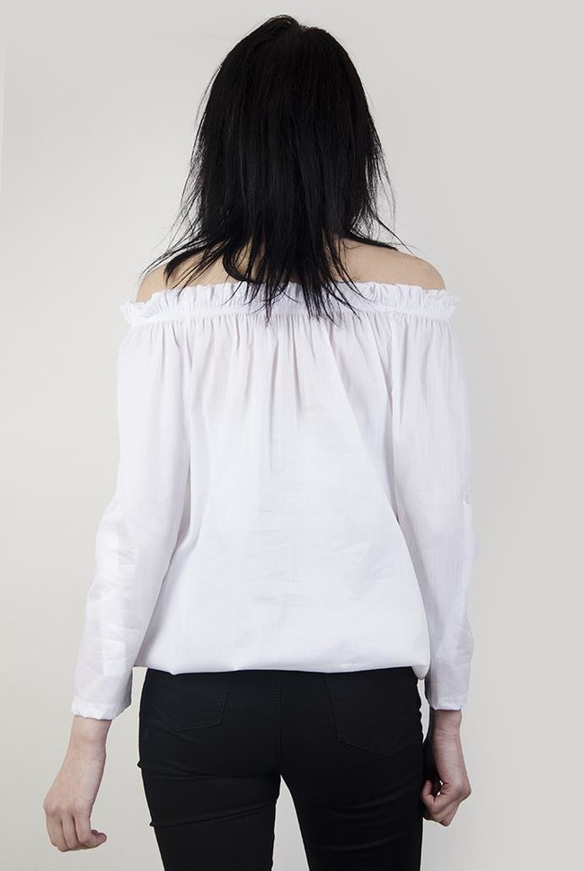 Biała bluzka z szerokim dekoltem i gumką
