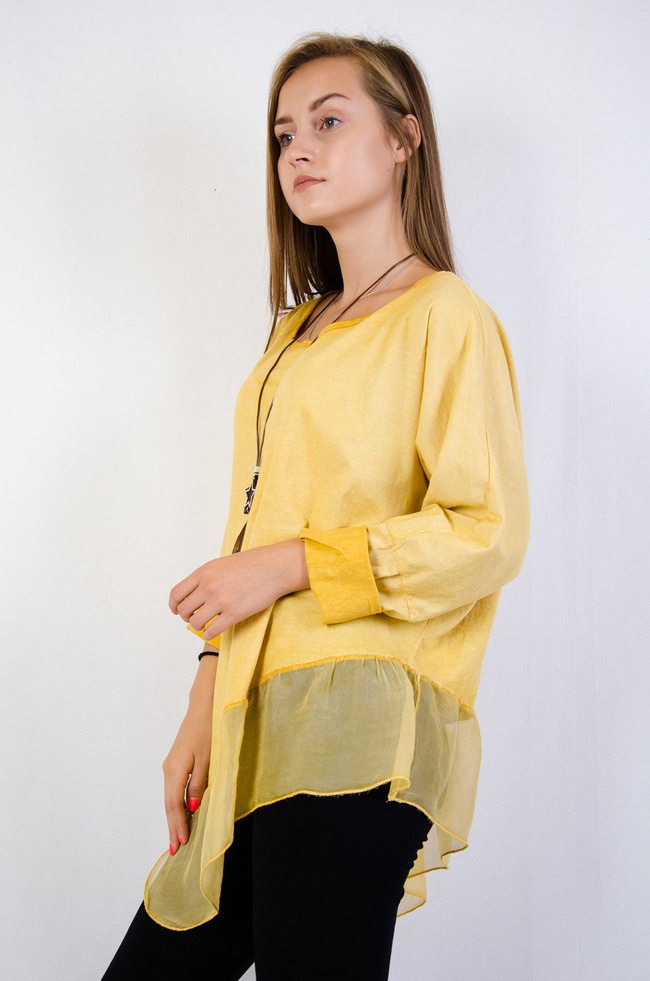 Żółta asymetryczna bluzka z tiulowym dołem oraz wisiorkiem w komplecie