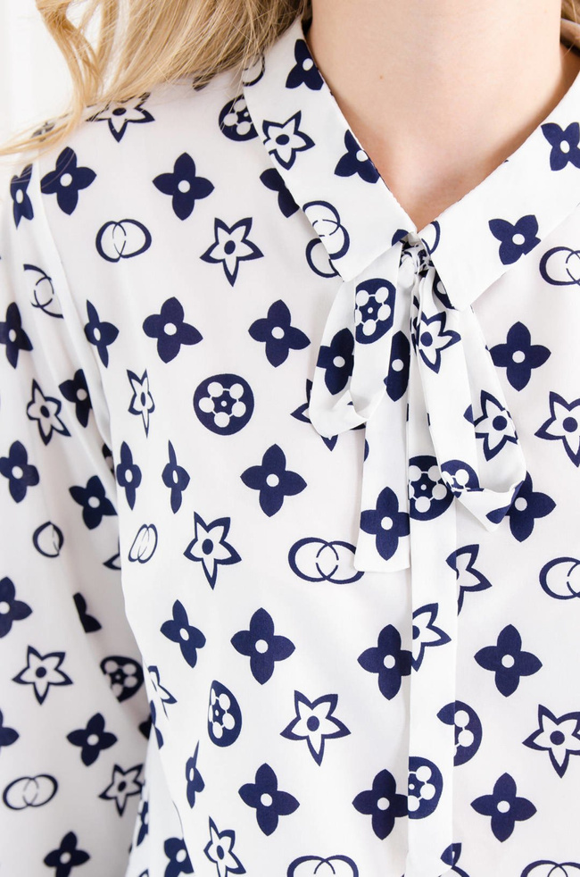 BIAŁA WZORZYSTA BLUZKA Z KOŁNIERZEM