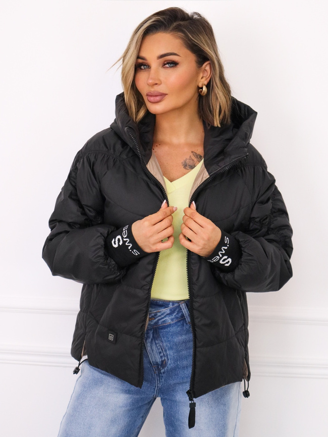 KURTKA Z OZDOBNYMI PRZESZYCIAMI NA RĘKAWACH I PRZEDŁUŻANYM ŚCIĄGACZEM- CZARNA