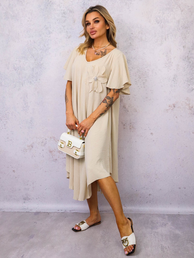 SUKIENKA Z KWIATEM I FALBANAMI NA RĘKAWACH- BEŻOWA