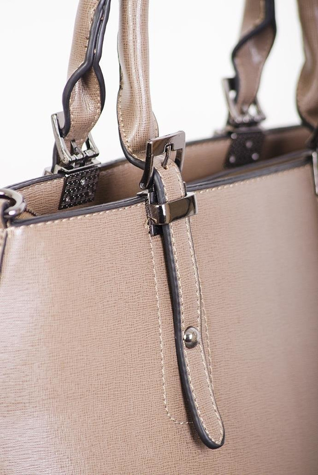 Jasnobrązowa torebka średniej wielkości "shopper"