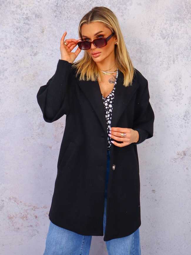 PŁASZCZ ZE SWETROWYMI RĘKAWAMI- CZARNY