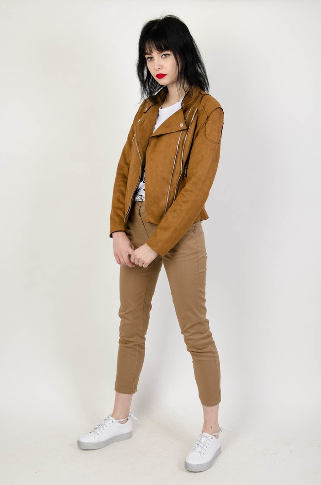 Brązowa zamszowa kurtka ramoneska