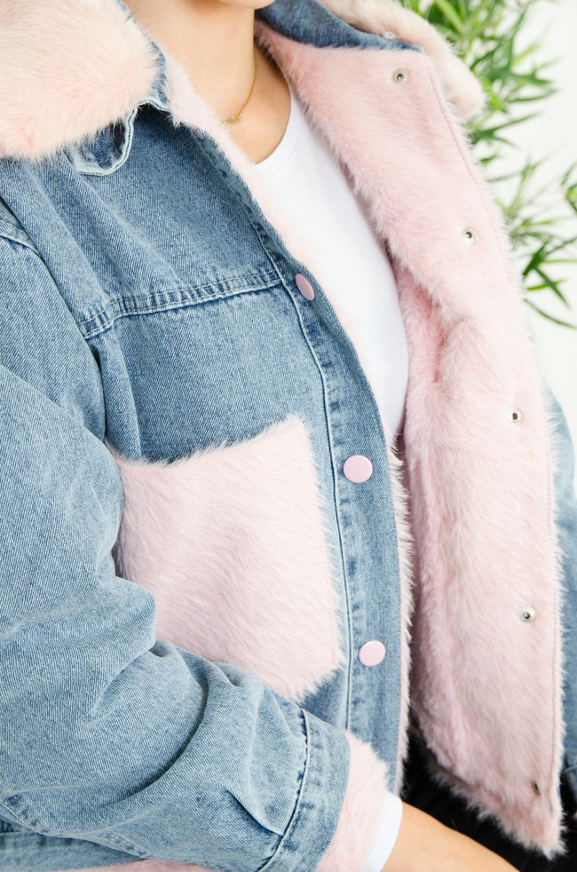 JEANSOWA KURTKA Z RÓŻOWYM FUTERKIEM
