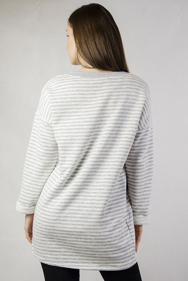 Biała bluzka w jasnoszare paski, z nadrukiem