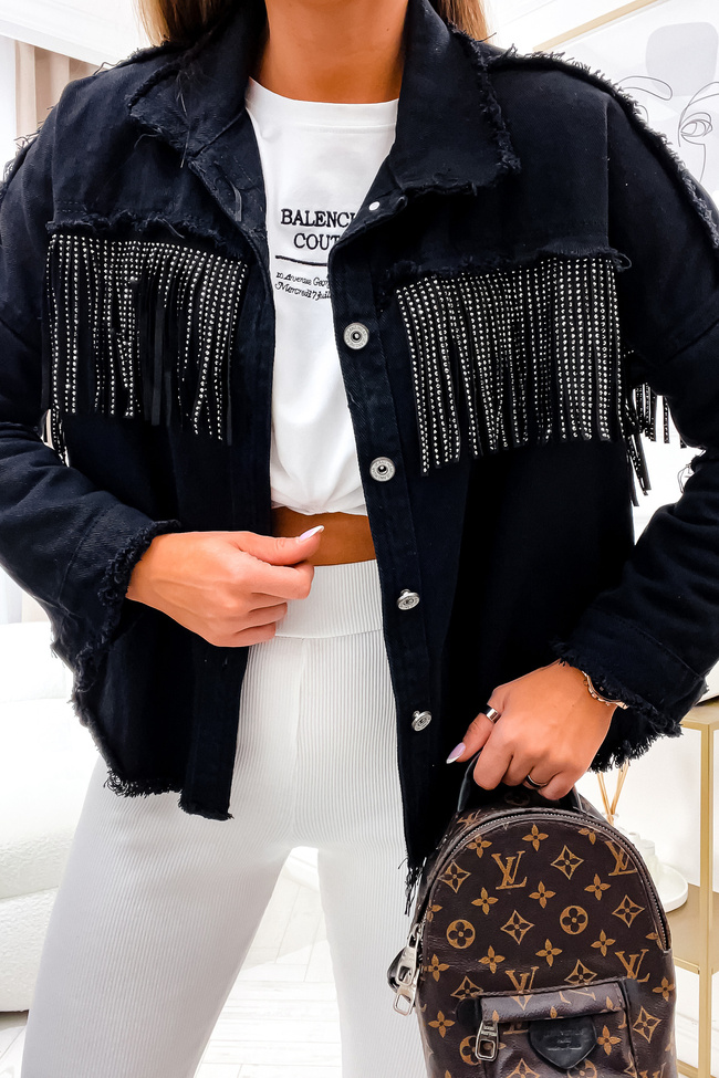 CZARNA KURTKA JEANSOWA Z FRĘDZLAMI