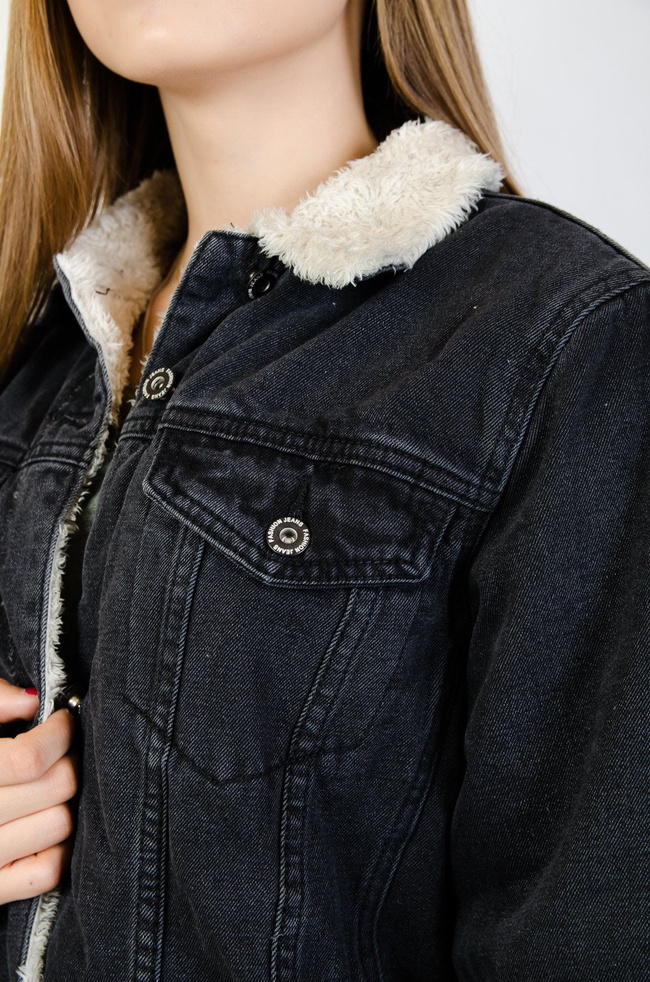 Czarna ocieplana kurtka jeansowa