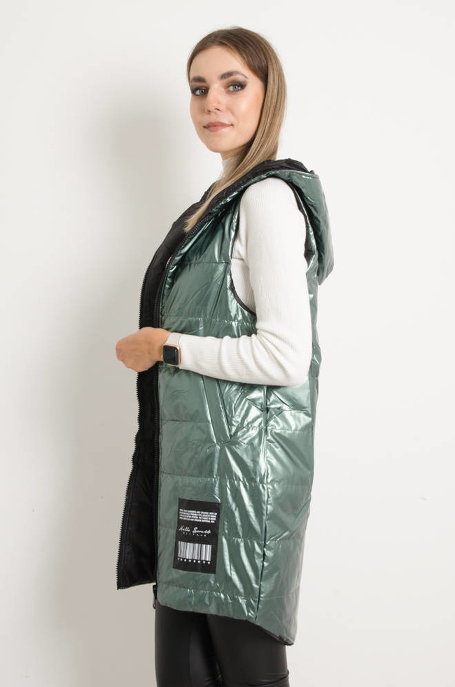 DŁUGA KAMIZELKA Z OZDOBNĄ NASZYWKĄ- ZIELONA