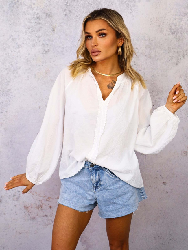 BLUZKA KOSZULOWA Z OZDOBNYM HAFTEM- BIAŁA