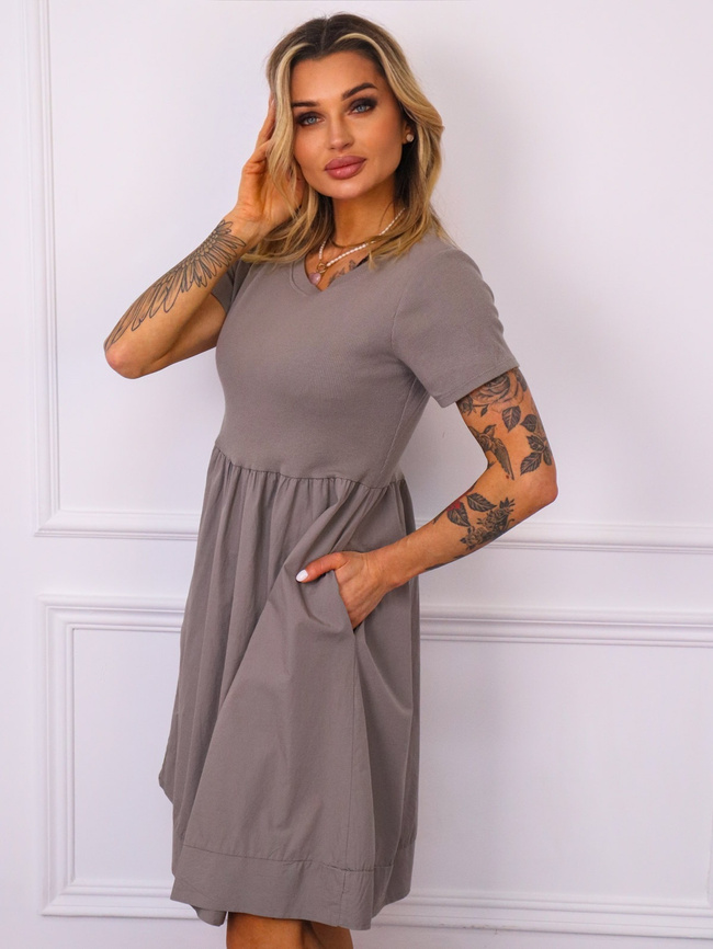 SUKIENKA Z PRĄŻKOWANĄ GÓRĄ- CIEMNOSZARA