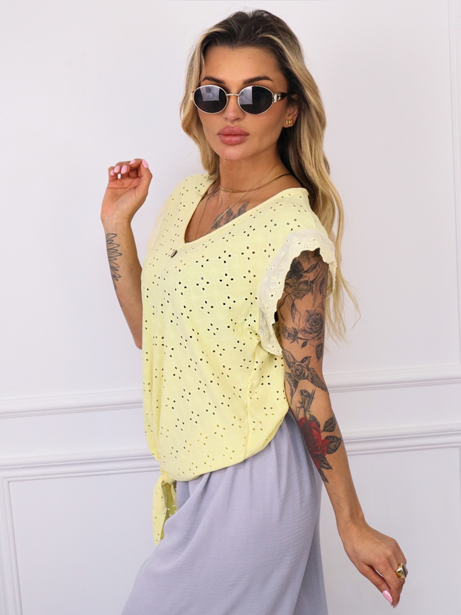 BLUZKA AŻUROWA Z WIĄZANIEM I GUZIKAMI- ŻÓŁTA