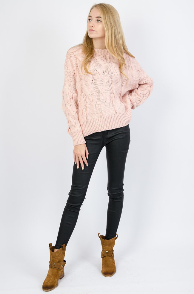 RÓŻOWY SWETER W WARKOCZ