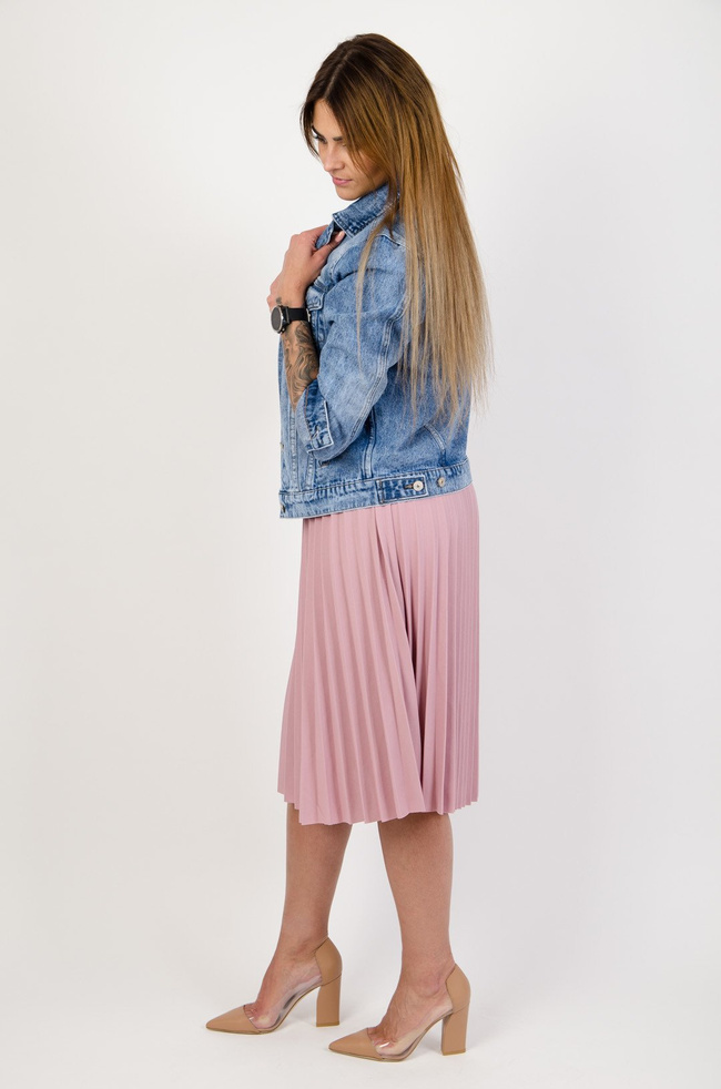 Kurtka jeansowa z przetarciami 