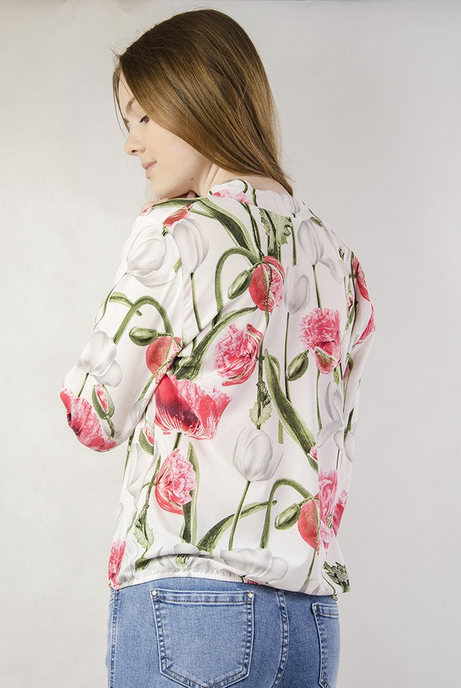 Biała bluzka z w czerwone kwiaty