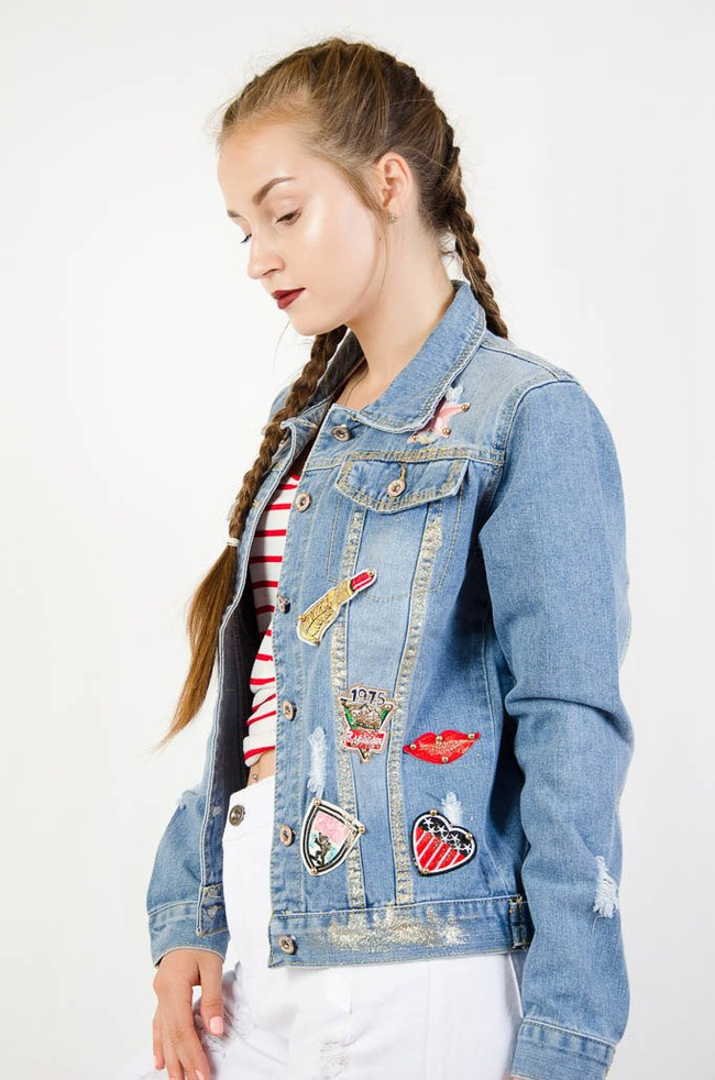 KURTKA JEANSOWA Z NASZYWKAMI