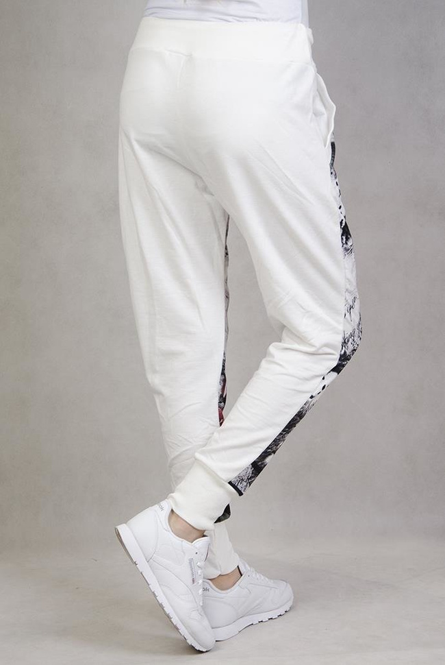 Dresowe spodnie z motywem kwiatowym