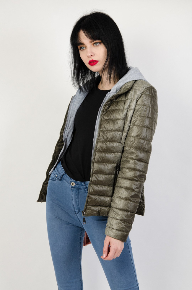 Kurtka pikowana ciemnozielona, z szarym podszyciem