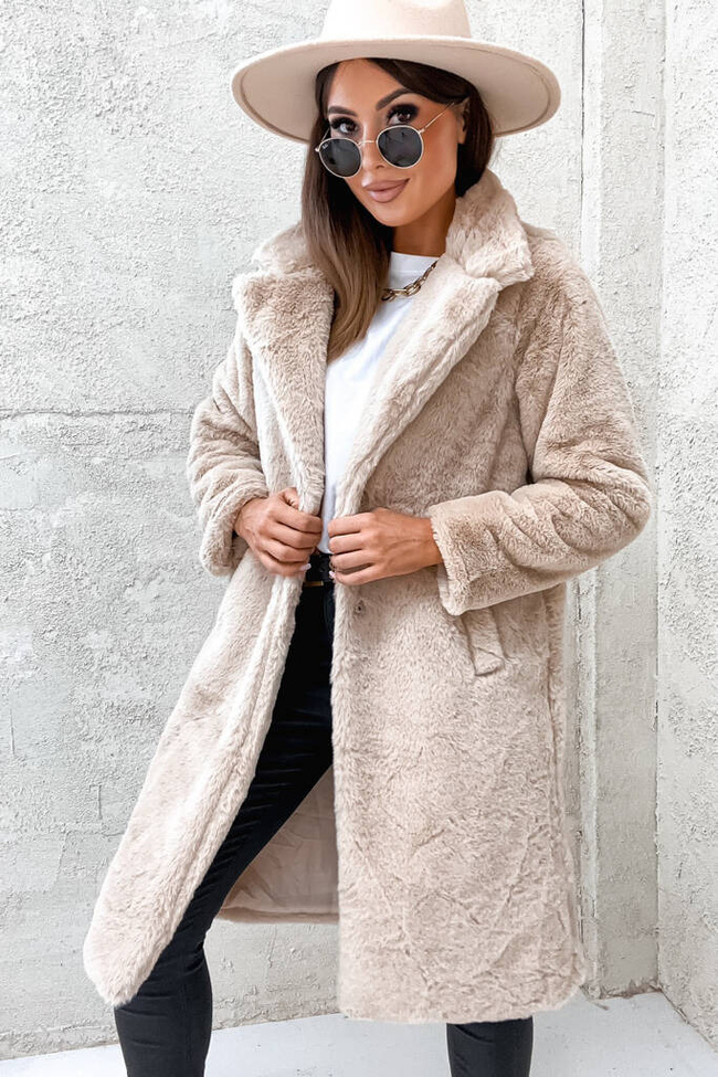 BEŻOWY FUTRZANY PŁASZCZ Z KIESZENIAMI