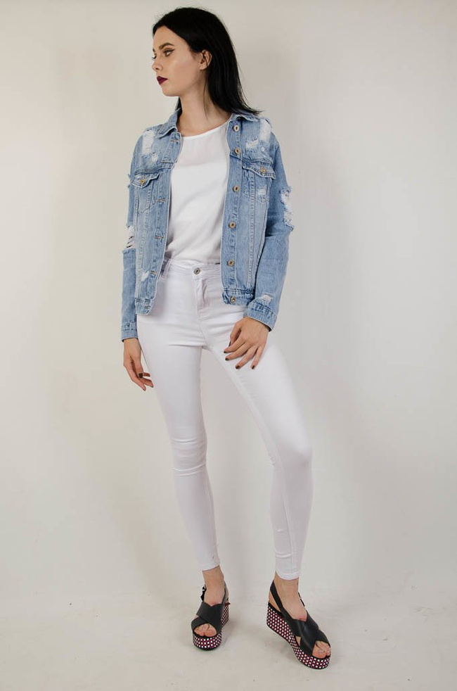 Kurtka jeansowa z licznymi przetarciami