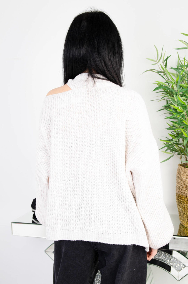 BEŻOWY SWETER OVERSIZE Z PÓŁGOLFEM