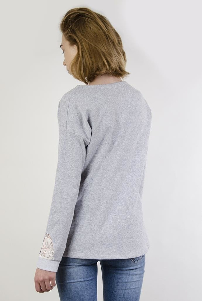 Szara bluzka z kokardką przy kieszonce