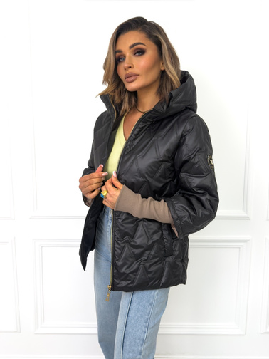 KURTKA PRZEJŚCIOWA Z KAPTUREM I DŁUŻSZYM ŚCIĄGACZEM PRZY RĘKAWIE- CZARNA