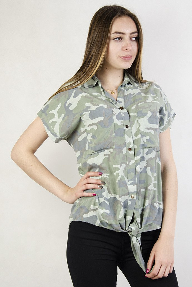 Zielona koszula moro z wiązaniem z przodu