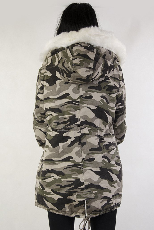 Ocieplana kurtka moro z białym futerkiem