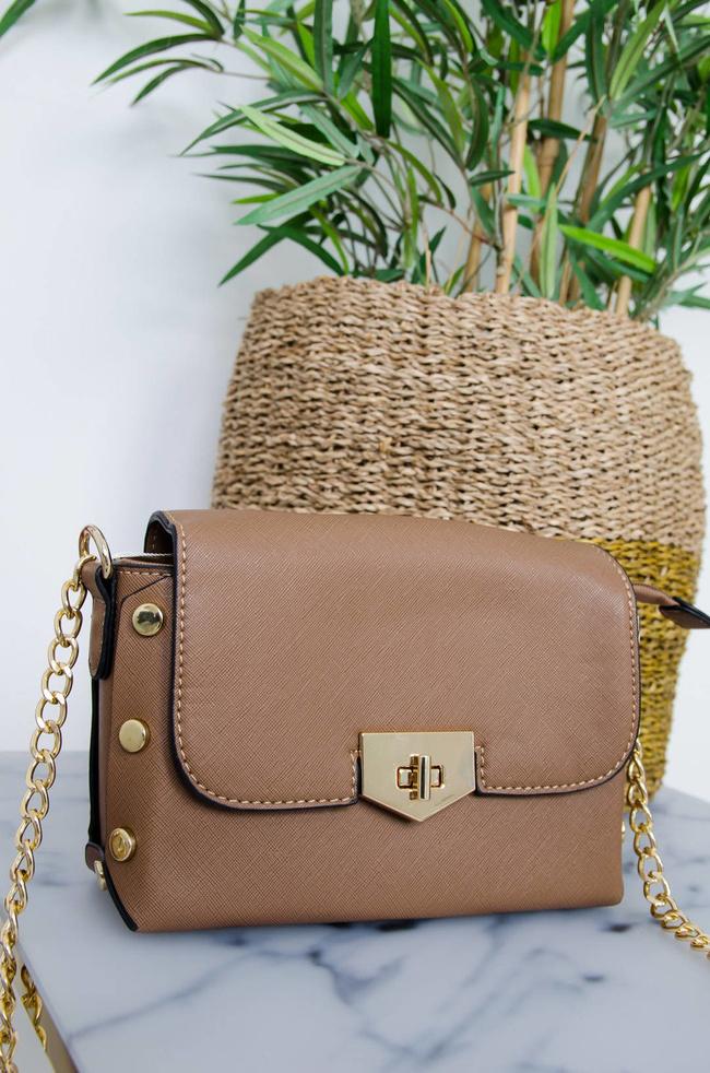 CIEMNO BEŻOWA TOREBKA LISTONOSZKA ZE ZŁOTYMI GUZIKAMI