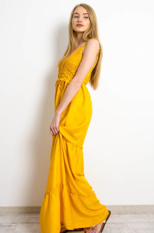 ŻÓŁTA SUKIENKA MAXI NA RAMIĄCZKACH Z AŻUROWĄ GÓRĄ