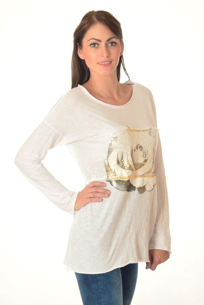 Biała bluzka z różą