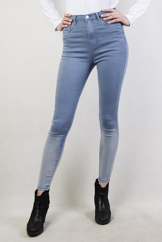Jasnoniebieskie spodnie skinny jeans, cieniowane