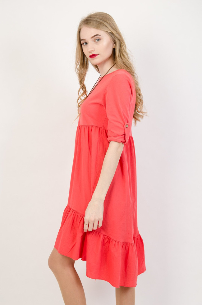 Czerwona luźna sukienka