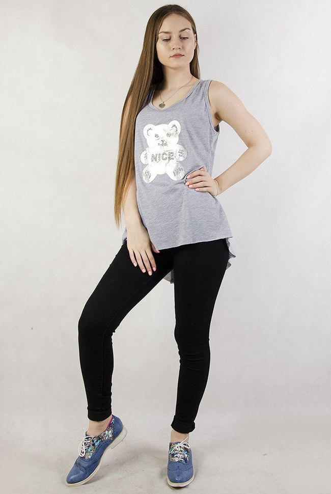 Szara bluzka z misiem i rozcięciem na plecach