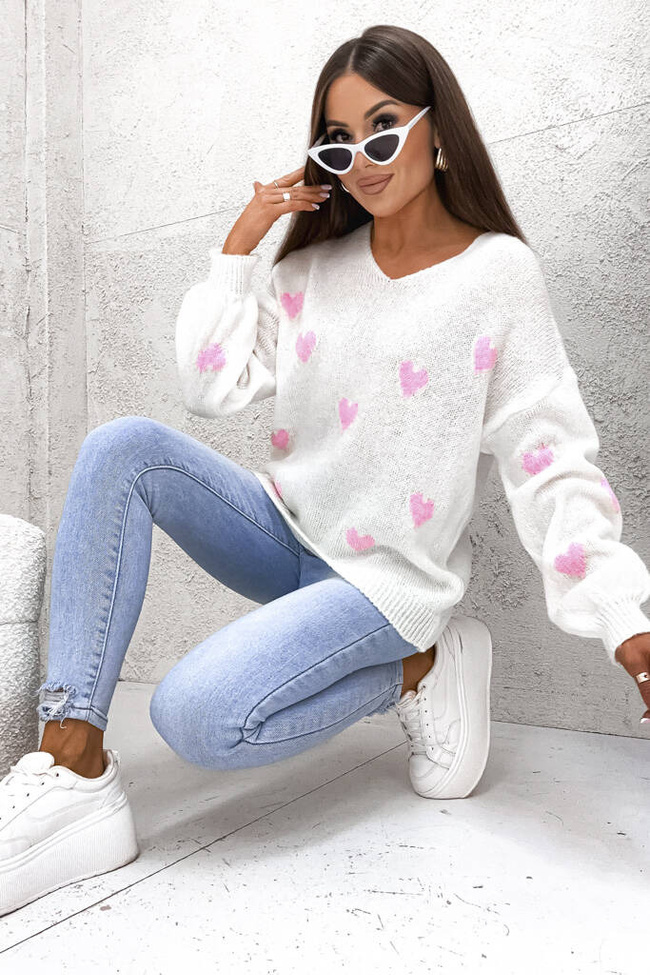 SWETER OVERSIZE W SERDUSZKA- BIAŁY