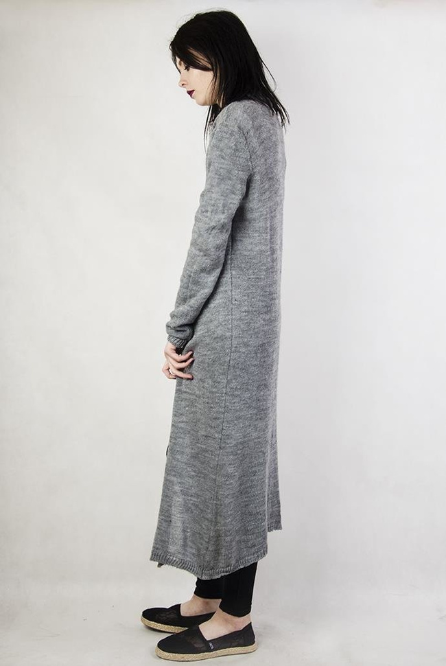 Szary, długi sweter typu kardigan