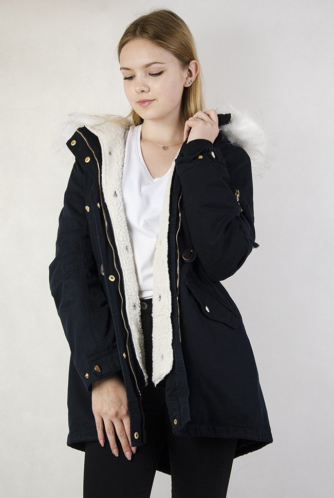 Granatowa kurtka parka z białym futerkiem