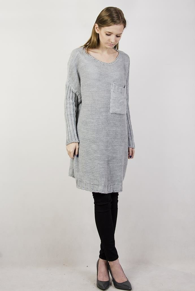 Długi szary sweter z kieszenią