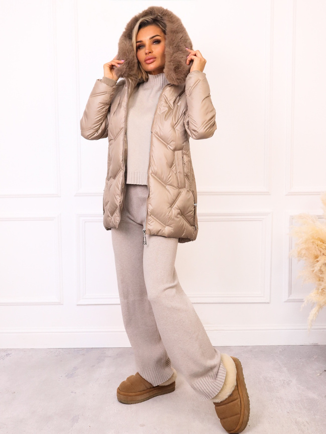 KURTKA ASYMETRYCZNA PIKOWANA Z FUTERKIEM- BEŻOWA