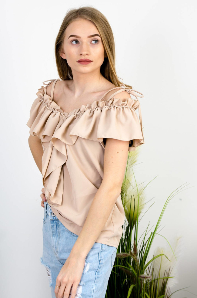 BEŻOWA BLUZKA NA RAMIĄCZKA Z OZDOBNYM ŻABOTEM