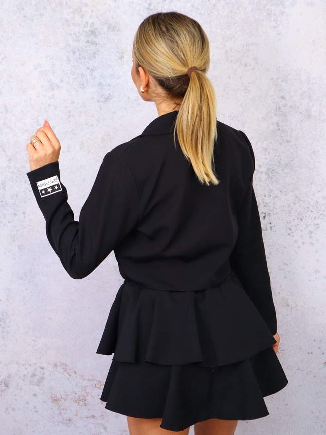 KOMPLET KRÓTKA MARYNARKA+ SPÓDNICO-SPODENKI Z FALBANAMI- CZARNY