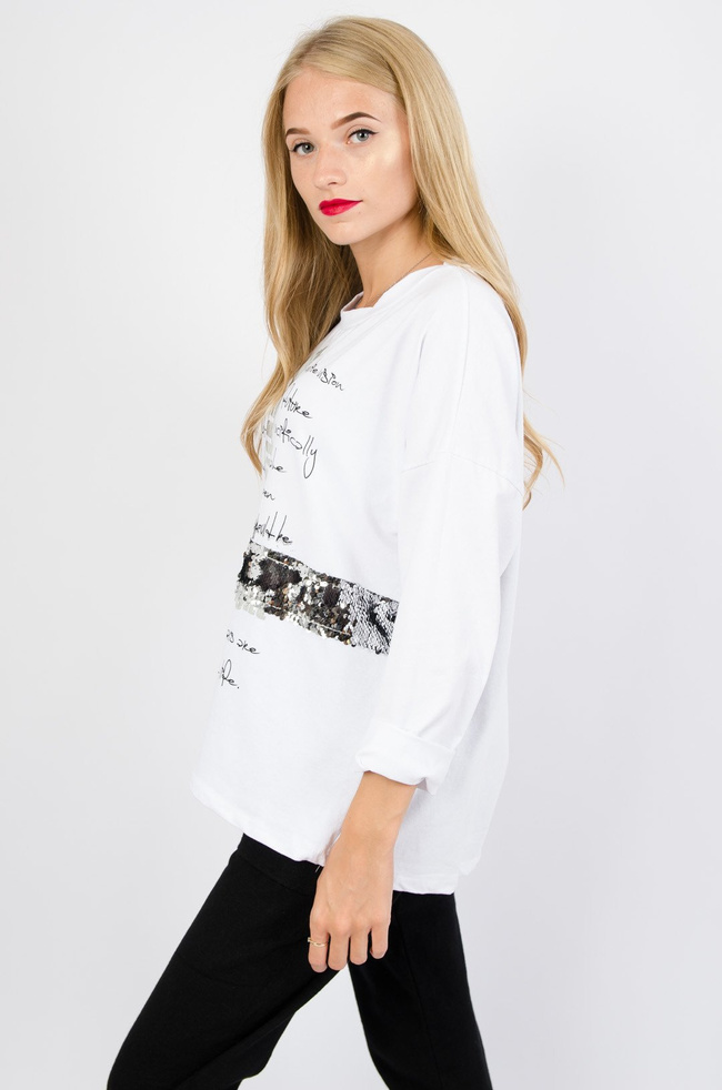 Biała bluzka oversize
