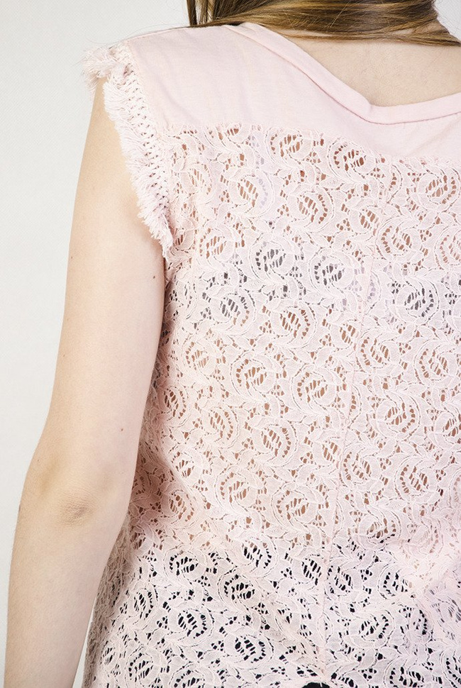 Jasnoróżowa bluzka bez rękawów z kolorowym nadrukiem