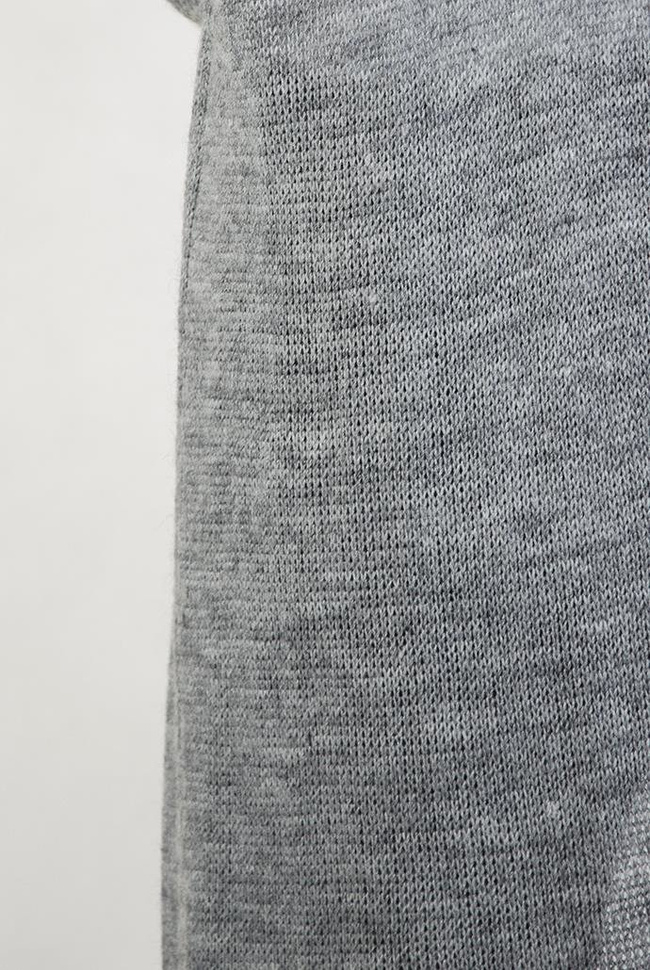 Szary, długi sweter typu kardigan